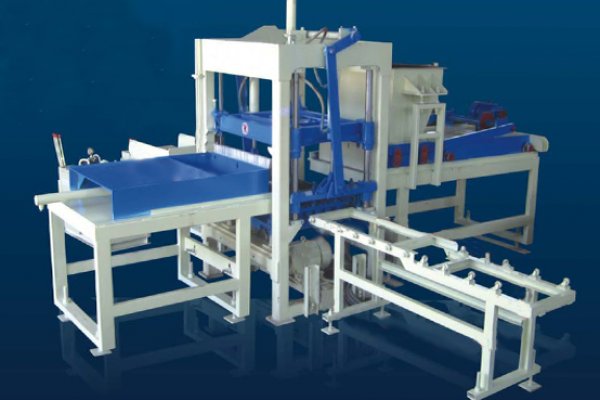 Utilaj fabricat pavele,borduri,boltari semi-automat KT4