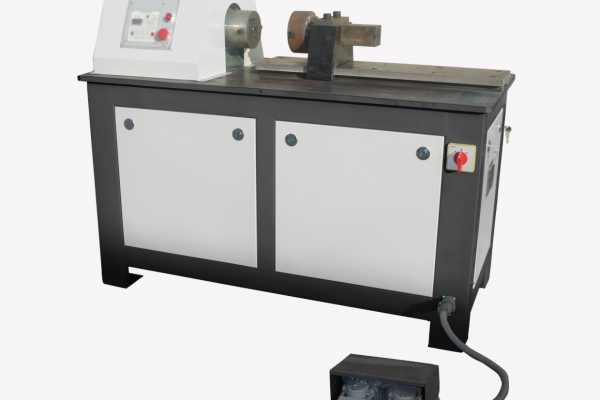 Masina hidraulica de modelat fierul KH4A